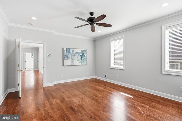 72 MAIN AVE, Berwyn, PA 19312
