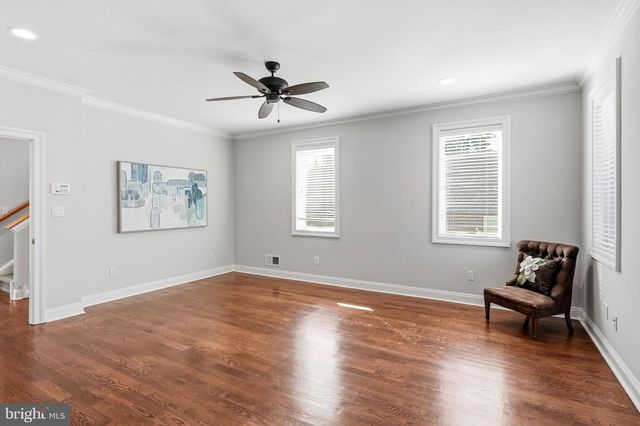 72 MAIN AVE, Berwyn, PA 19312