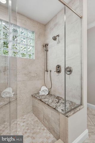 72 MAIN AVE, Berwyn, PA 19312