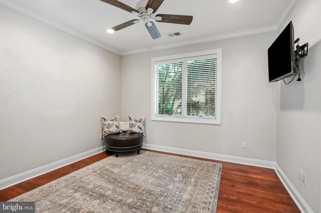 72 MAIN AVE, Berwyn, PA 19312