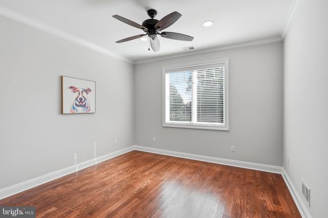 72 MAIN AVE, Berwyn, PA 19312