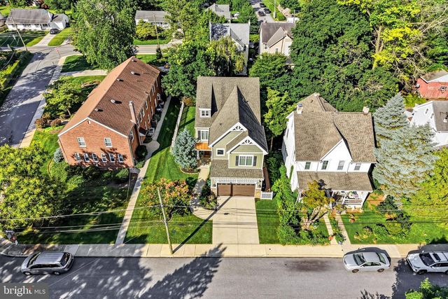 72 MAIN AVE, Berwyn, PA 19312