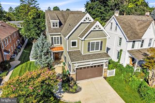72 MAIN AVE, Berwyn, PA 19312