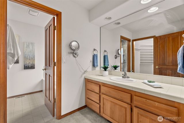 3927 Birkdale Lane SE, Olympia, WA 98501