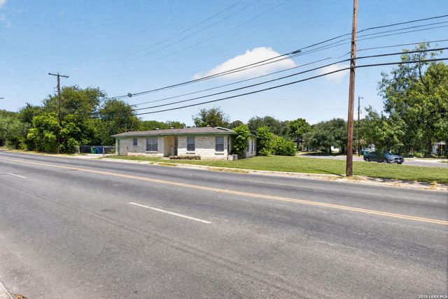 111 Laddie Pl, San Antonio, TX 78201