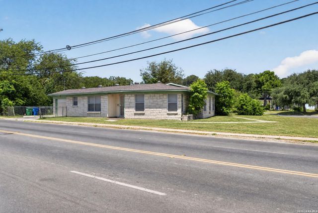111 Laddie Pl, San Antonio, TX 78201