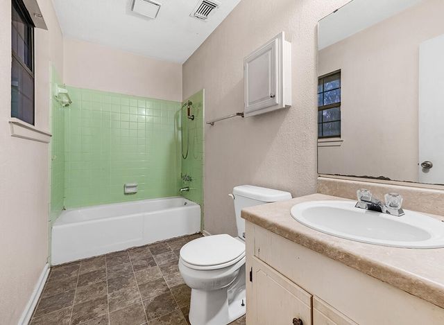 2601 Page Street, Texarkana, TX 75501