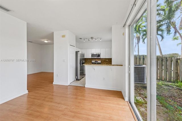 8188 NW 108th Place -, Doral, FL 33178