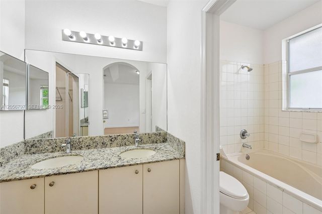 8188 NW 108th Place -, Doral, FL 33178
