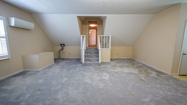 131 Stonehouse Dr, Gallatin, TN 37066