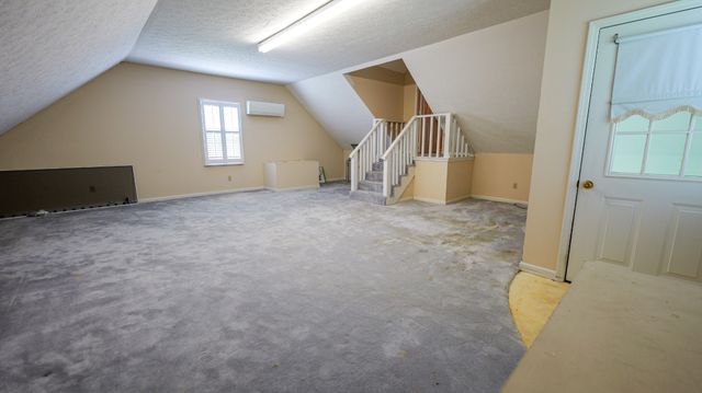 131 Stonehouse Dr, Gallatin, TN 37066