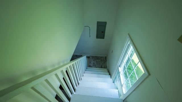 131 Stonehouse Dr, Gallatin, TN 37066
