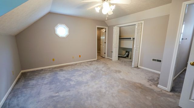 131 Stonehouse Dr, Gallatin, TN 37066