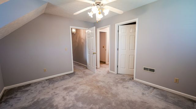 131 Stonehouse Dr, Gallatin, TN 37066