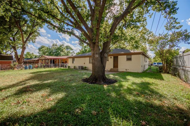 3328 Hedrick Street, Fort Worth, TX 76111