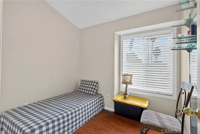 824 N Pasadena, Azusa, CA 91702