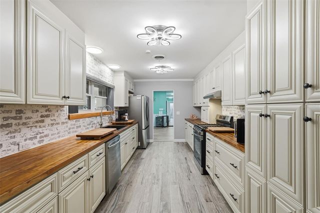 3944 49TH AVENUE S, St Petersburg, FL 33711