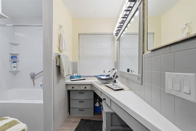 3944 49TH AVENUE S, St Petersburg, FL 33711