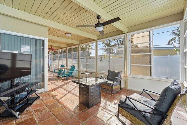 3944 49TH AVENUE S, St Petersburg, FL 33711