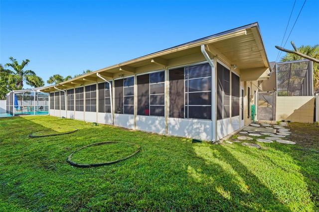 3944 49TH AVENUE S, St Petersburg, FL 33711