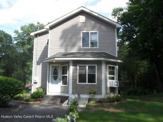 100 Lake Road, Lake Katrine, NY 12449