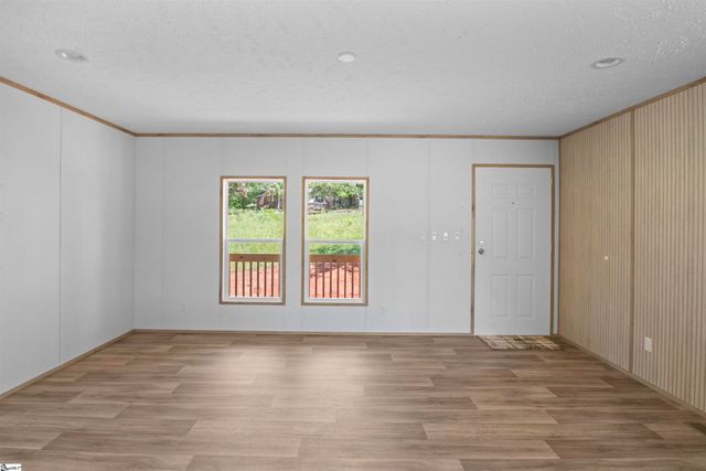 242 Black Bottom Road, Liberty, SC 29657