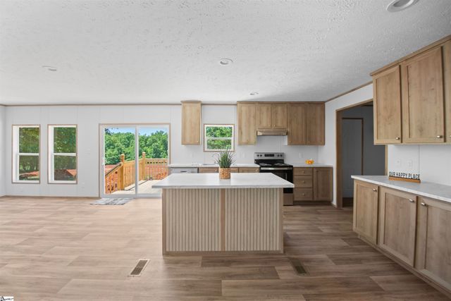 242 Black Bottom Road, Liberty, SC 29657
