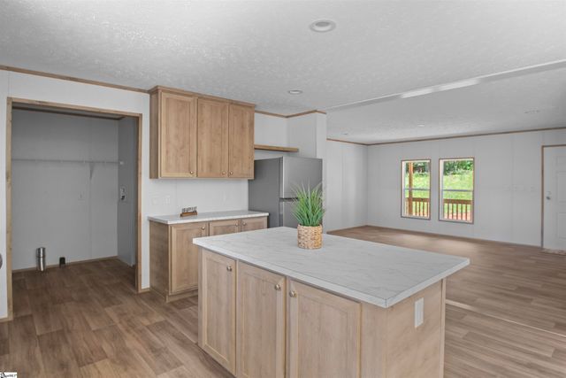 242 Black Bottom Road, Liberty, SC 29657