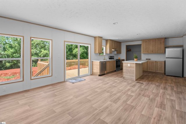 242 Black Bottom Road, Liberty, SC 29657