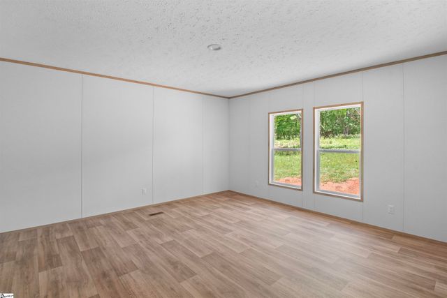 242 Black Bottom Road, Liberty, SC 29657