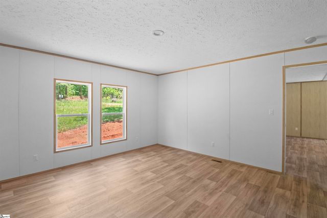 242 Black Bottom Road, Liberty, SC 29657