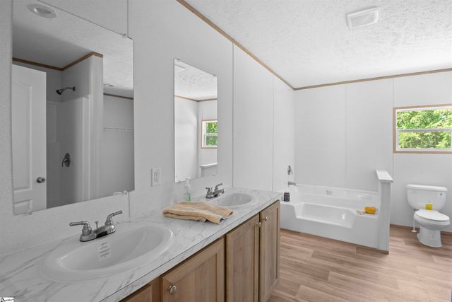 242 Black Bottom Road, Liberty, SC 29657