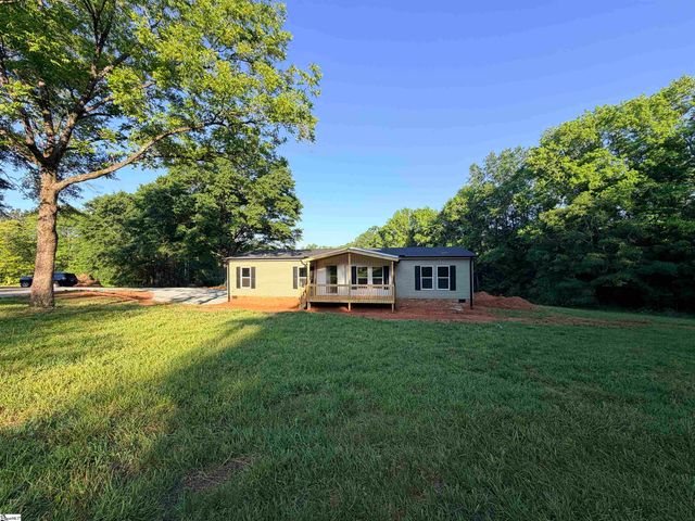 242 Black Bottom Road, Liberty, SC 29657