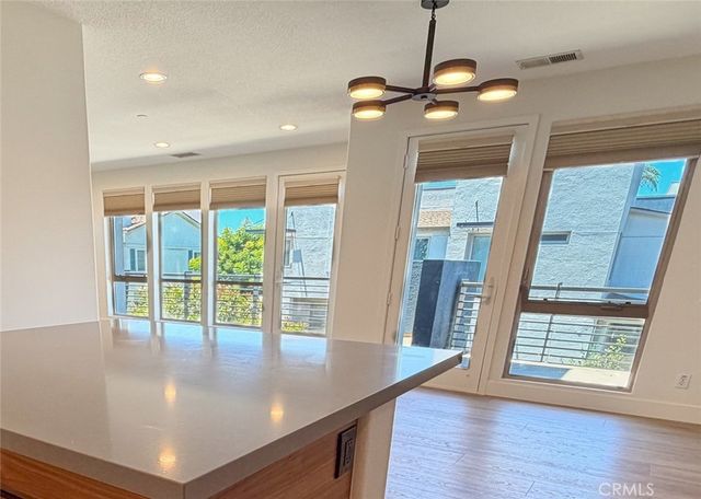 5406 W 149th Place 7, Hawthorne, CA 90250