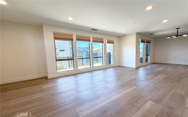 5406 W 149th Place 7, Hawthorne, CA 90250