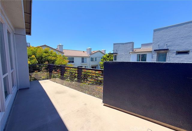 5406 W 149th Place 7, Hawthorne, CA 90250
