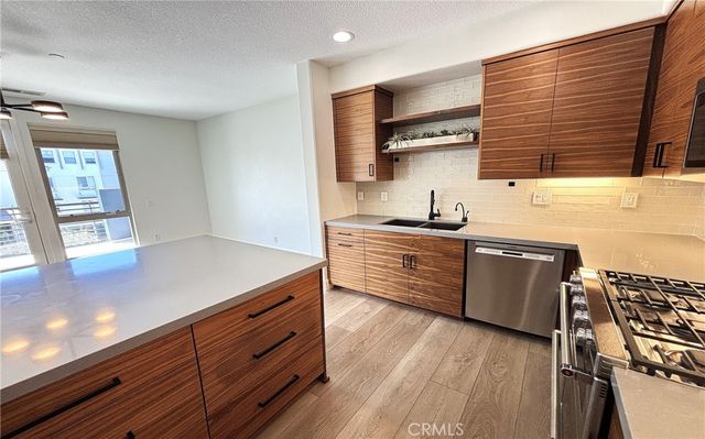 5406 W 149th Place 7, Hawthorne, CA 90250