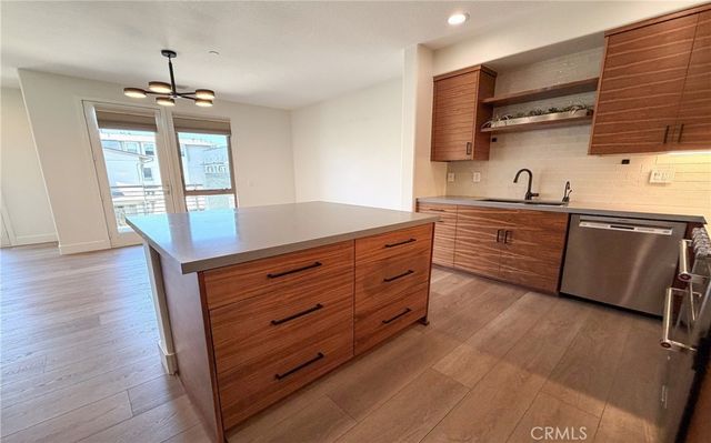 5406 W 149th Place 7, Hawthorne, CA 90250