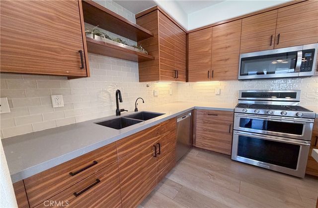 5406 W 149th Place 7, Hawthorne, CA 90250