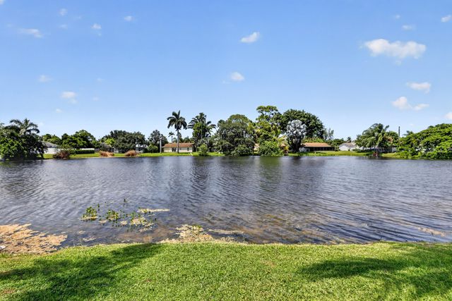 4573 Carthage Circle, Lake Worth, FL 33463