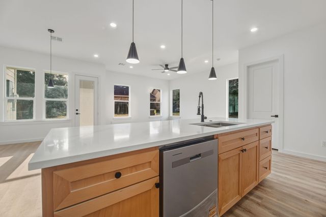 115 Capetown Lane, Conroe, TX 77356