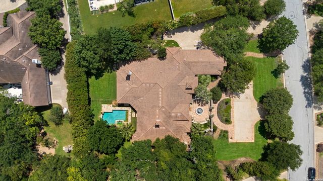 112 Tuscany Way, Shavano Park, TX 78249
