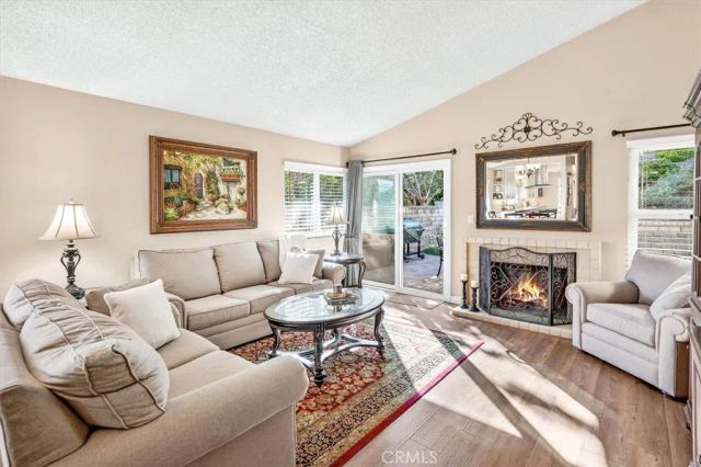 22948 Magnolia Glen, Valencia, CA 91354