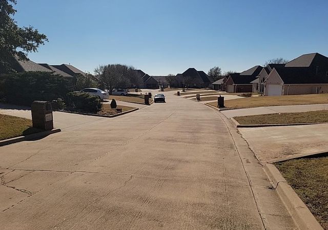 1601 SW Edward Cir, Lawton, OK 73505