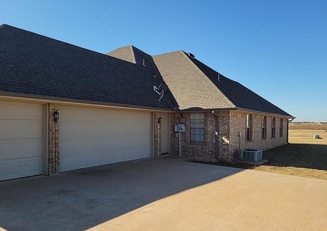1601 SW Edward Cir, Lawton, OK 73505