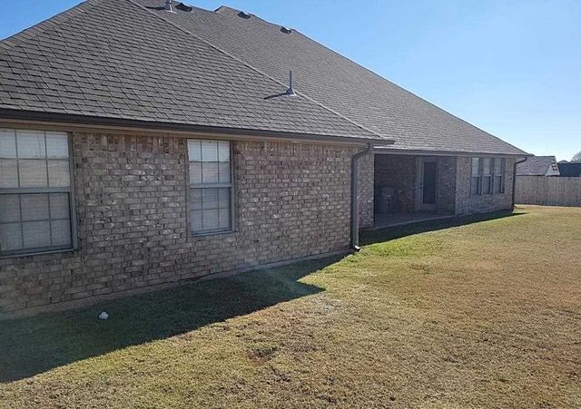 1601 SW Edward Cir, Lawton, OK 73505