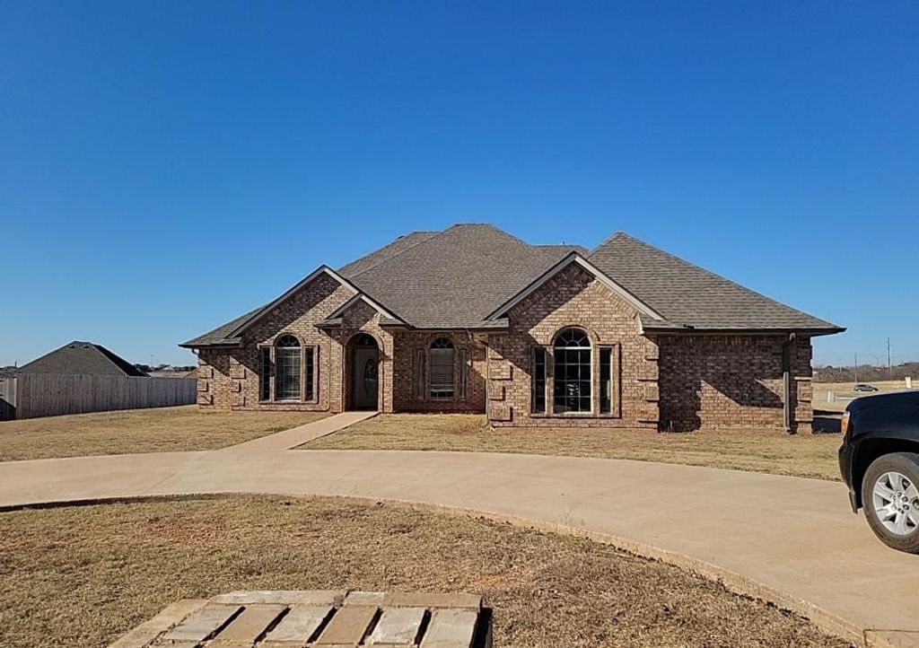 1601 SW Edward Cir, Lawton, OK 73505