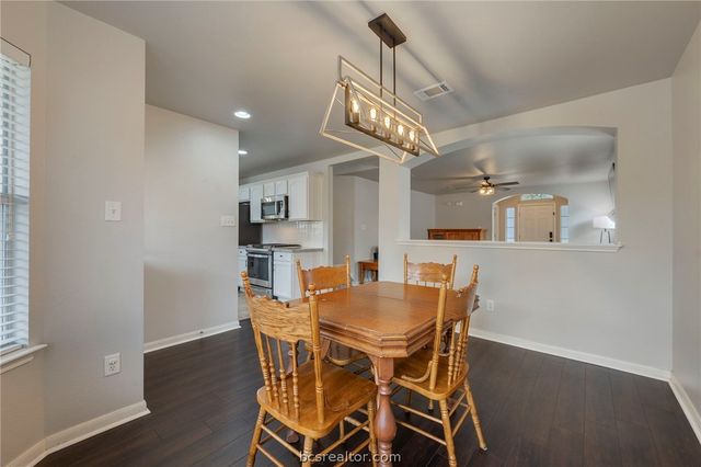 15203 Faircrest Drive, College Station, TX 77845