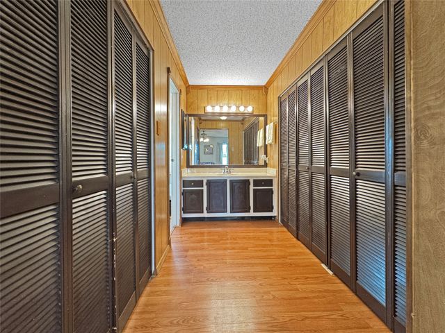 6217 Barcelona Drive, Arlington, TX 76016