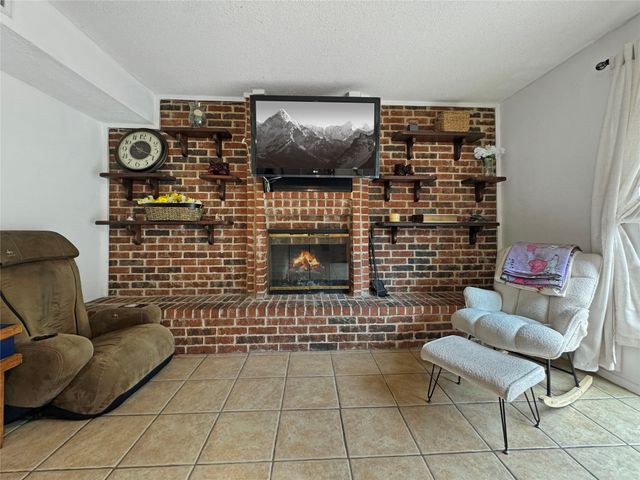 6217 Barcelona Drive, Arlington, TX 76016